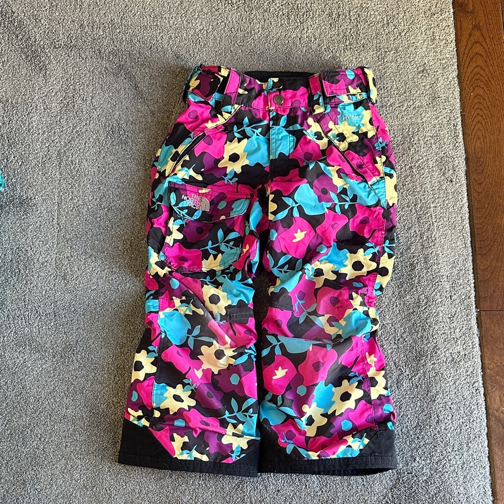 The North Face Colorful Floral Snow Pants- size XS/TP (6). Used good condition.